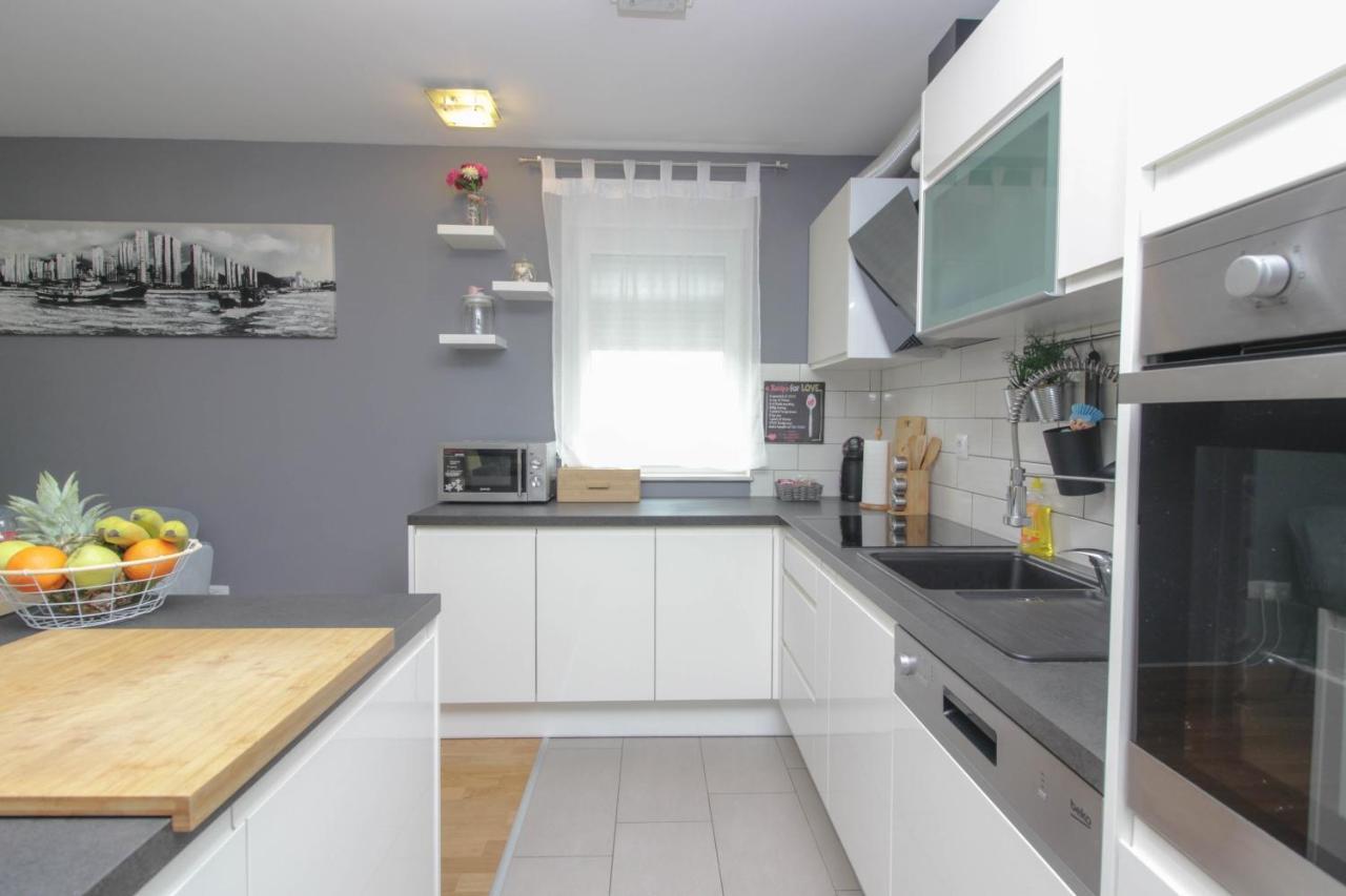 Апартаменти Apartman Tara Задар Екстер'єр фото